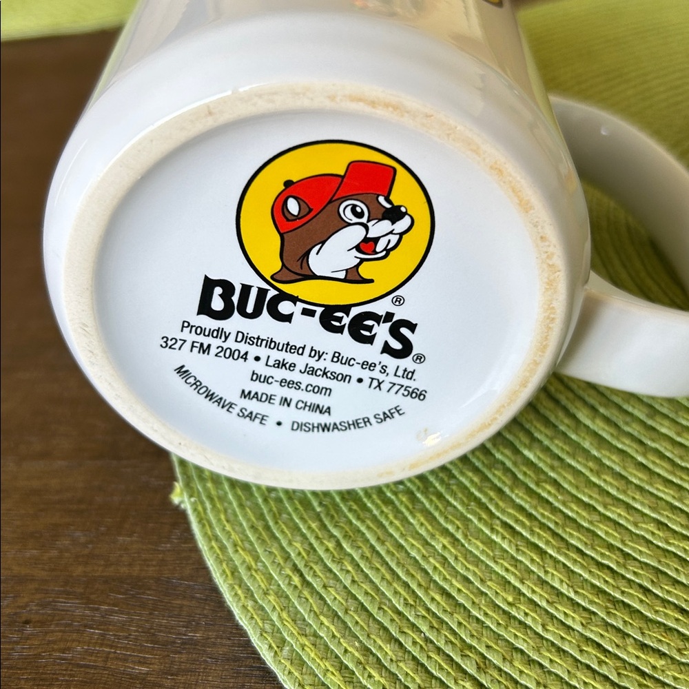 Buc Ees mug - Picture 3 of 5